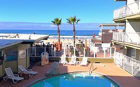 Surfer Beach Hotel